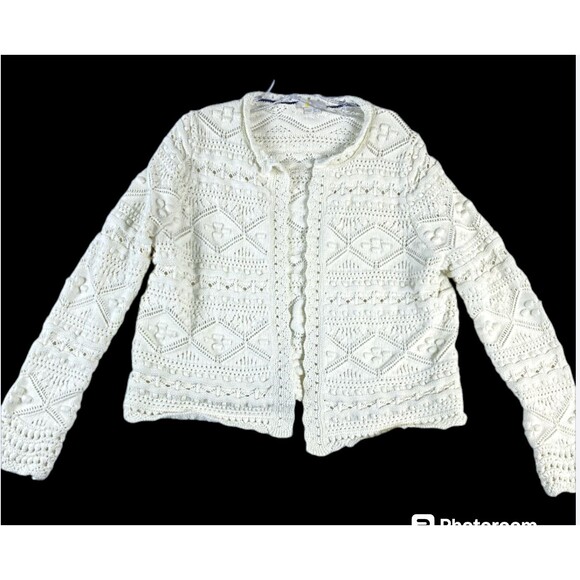 Elegant Cream Women's Sweater - Picture 2 of 10